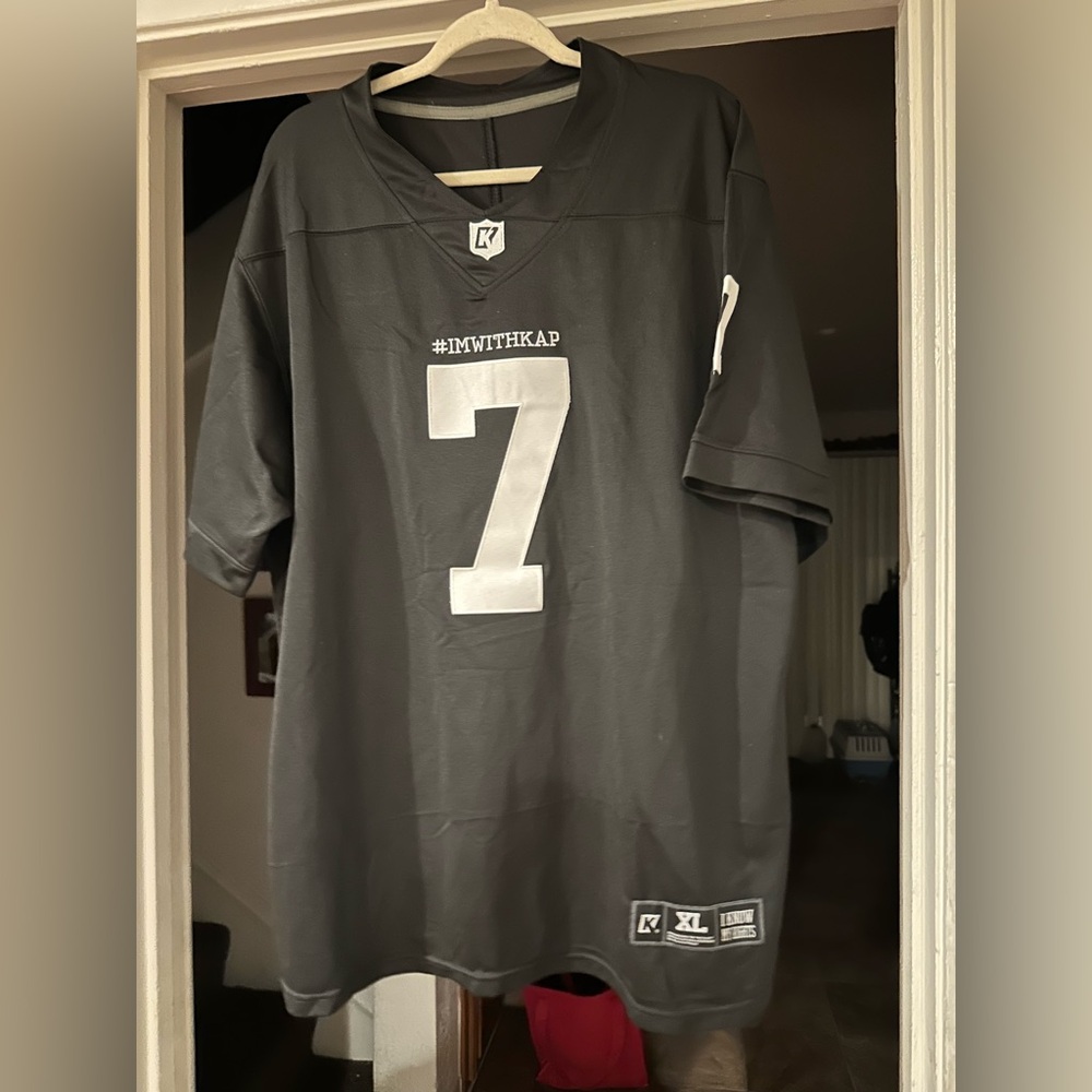 Men's Kaepernick Black Graphic Shirt